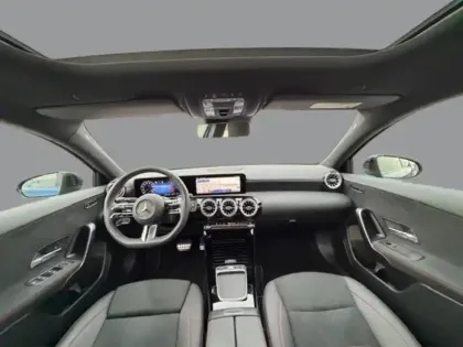 Photo 10 Mercedes Classe A 200 d AMG Line 2.0 150 8G-DCT Toit ouvrant Sieges