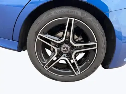 Photo 31 Mercedes Classe A 200 d AMG Line 2.0 150 8G-DCT Toit ouvrant Sieges