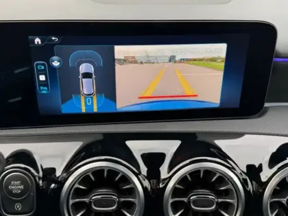 Photo 21 Mercedes Classe A 200 d AMG Line 2.0 150 8G-DCT Toit ouvrant Sieges