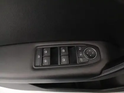 Photo 23 Renault Captur TCe 90 - 21 Business