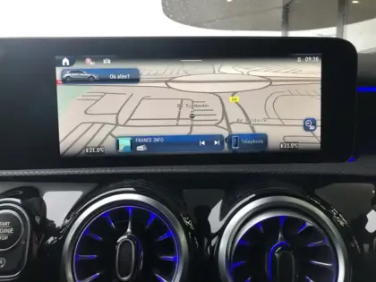 Photo 12 Mercedes Classe A 200 d AMG Line