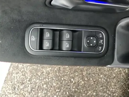 Photo 20 Mercedes Classe A 200 d AMG Line