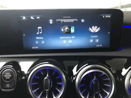 Photo 11 Mercedes Classe A 200 d AMG Line