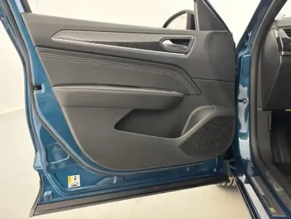 Photo 10 Renault Arkana E-Tech hybride 145 22 Engineered 5p