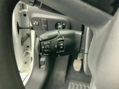 Photo 17 Citroën C3  BlueHDi 100 S&S Feel Business