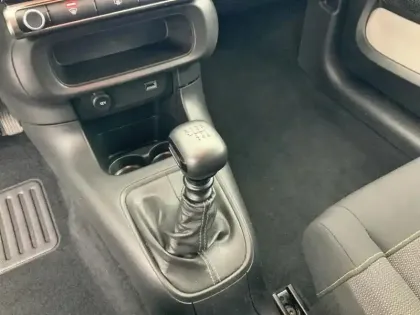 Photo 23 Citroën C3  BlueHDi 100 S&S Feel Business