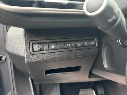 Photo 27 Peugeot 3008  Hybrid 225 e-EAT8 Allure