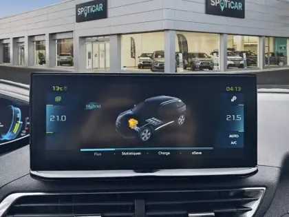 Photo 24 Peugeot 3008  Hybrid 225 e-EAT8 Allure