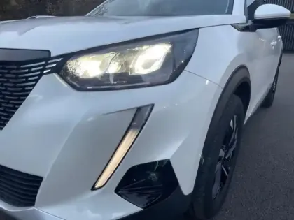 Photo 13 Peugeot 2008  PureTech 130 S&S BVM6 Allure