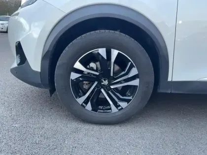 Photo 14 Peugeot 2008  PureTech 130 S&S BVM6 Allure