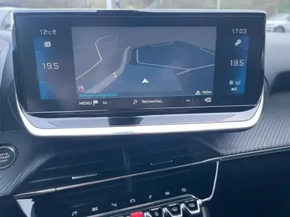 Photo 21 Peugeot 2008  PureTech 130 S&S BVM6 Allure