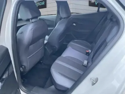 Photo 22 Peugeot 2008  PureTech 130 S&S BVM6 Allure