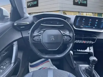Photo 11 Peugeot 2008  PureTech 130 S&S BVM6 Allure