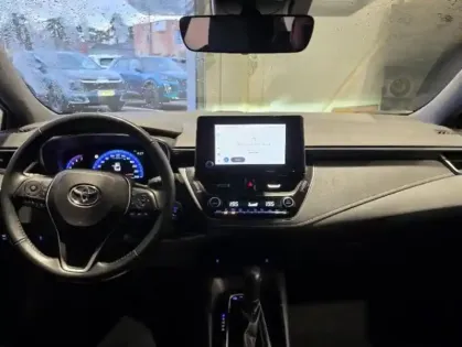 Photo 4 Toyota Corolla  122h Dynamic Business + Programme Beyond Zero Academy MY22