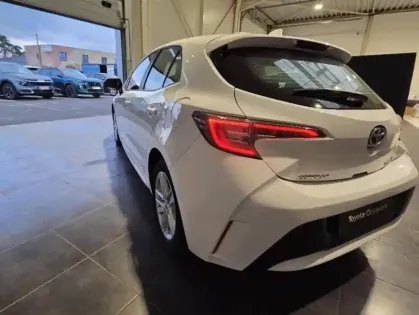 Photo 1 Toyota Corolla  122h Dynamic Business + Programme Beyond Zero Academy MY22