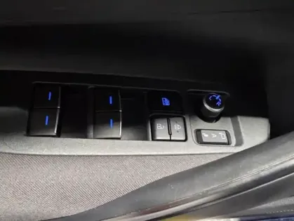 Photo 13 Toyota Corolla  122h Dynamic Business + Programme Beyond Zero Academy MY22