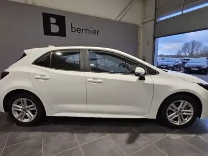 Photo 2 Toyota Corolla  122h Dynamic Business + Programme Beyond Zero Academy MY22