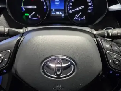 Photo 6 Toyota C-HR  122h Edition 2WD E-CVT MC19