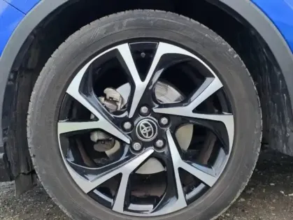 Photo 3 Toyota C-HR  122h Edition 2WD E-CVT MC19