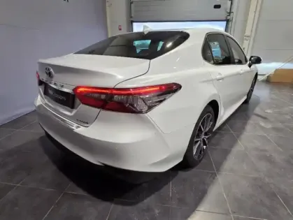 Photo 1 Toyota Camry  Hybride 218ch Design