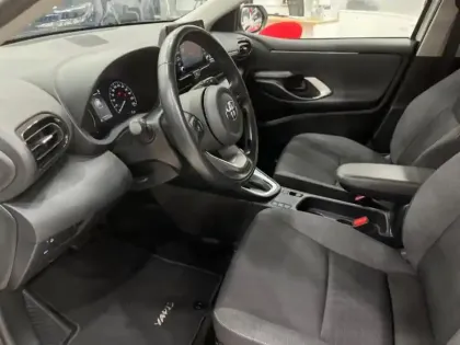 Photo 14 Toyota Yaris  116h Dynamic 5p MY22