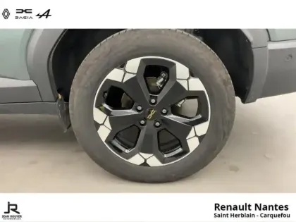 Photo 8 Dacia Bigster  1.8 hybrid 155ch Extreme