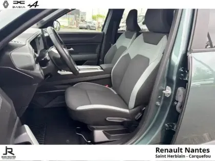 Photo 26 Dacia Bigster  1.8 hybrid 155ch Extreme