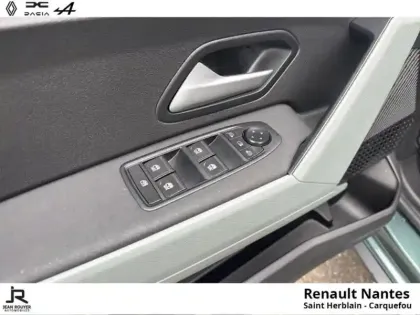 Photo 24 Dacia Bigster  1.8 hybrid 155ch Extreme