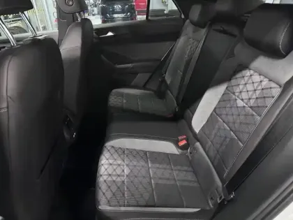 Photo 9 Volkswagen T-roc  1.5 TSI Evo2 150ch R-Line Edition DSG7