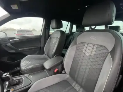 Photo 14 Volkswagen Tiguan  2.0 TDI 150ch R-Line DSG7