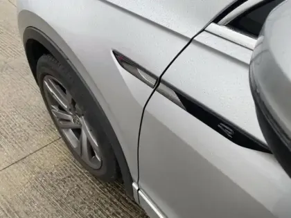 Photo 9 Volkswagen Tiguan  2.0 TDI 150ch R-Line DSG7