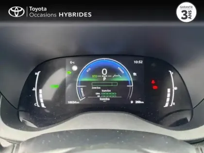 Photo 28 Toyota Yaris  116h Design 5p MC24