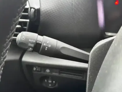 Photo 14 Citroën C4  PureTech 130ch S&S Feel Pack Business EAT8