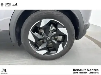 Photo 8 Renault Captur  1.6 E-Tech full hybrid 145ch Techno