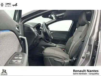 Photo 11 Renault Captur  1.6 E-Tech full hybrid 145ch Techno