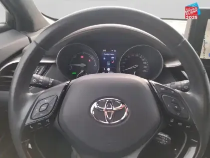 Photo 11 Toyota C-HR  184h Distinctive 2WD E-CVT MY22