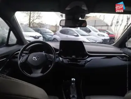 Photo 14 Toyota C-HR  184h Distinctive 2WD E-CVT MY22