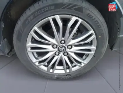 Photo 9 Toyota C-HR  184h Distinctive 2WD E-CVT MY22