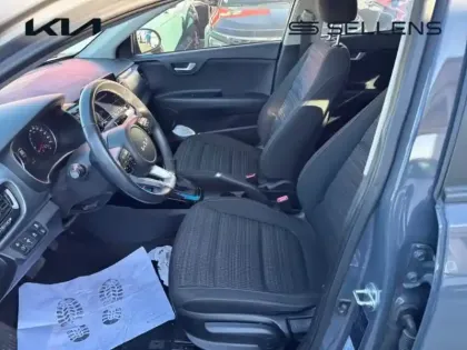 Photo 10 Kia Stonic  1.0 T-GDi 120ch MHEV Active Business DCT7