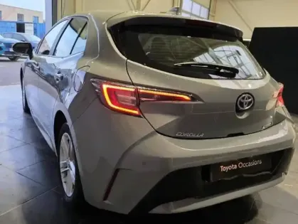 Photo 1 Toyota Corolla  122h Dynamic Business + Programme Beyond Zero Academy MY22