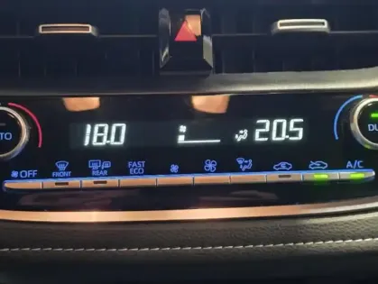 Photo 11 Toyota Corolla  122h Dynamic Business + Programme Beyond Zero Academy MY22