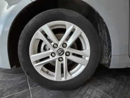 Photo 3 Toyota Corolla  122h Dynamic Business + Programme Beyond Zero Academy MY22