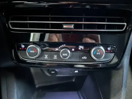 Photo 14 Opel Mokka  -e 136 Ultimate / 50 kWh / Gps / Carplay / Caméra