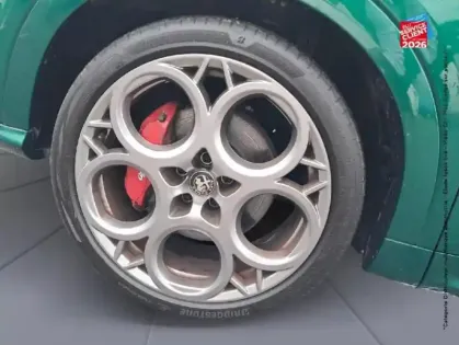 Photo 9 Alfa Romeo Tonale  1.5 Hybrid 160ch Tributo Italiano TCT Sieges chauf/cuir Volant chauf GPS