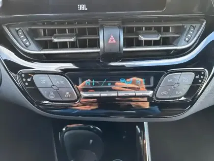 Photo 14 Toyota C-HR  184h Collection 2WD E-CVT MY22