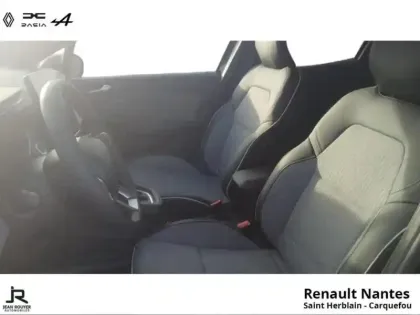 Photo 9 Renault Clio  1.6 E-Tech 145ch full hybrid Techno - 25