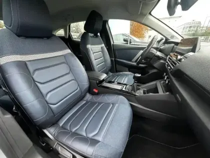 Photo 25 Citroën C4  PureTech 130ch S&S Shine