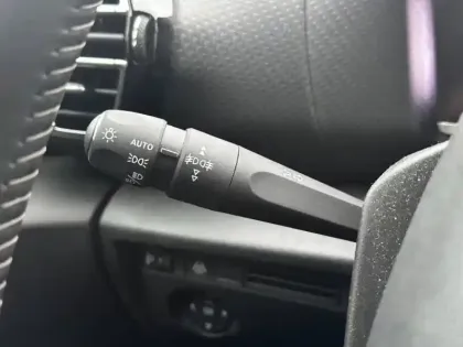 Photo 29 Citroën C4  PureTech 130ch S&S Shine