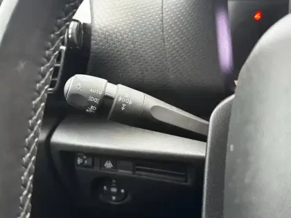 Photo 14 Citroën C4  PureTech 130ch S&S Shine