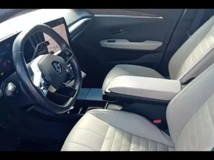 Photo 9 Renault Megane  E-Tech Electric EV60 220ch Iconic super charge